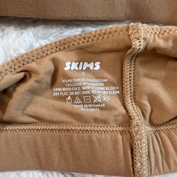 Skims Scoop Neck Bra Ochre Tan Bralette BR-SCN-2025 Womens Size Small NEW - Picture 8 of 10